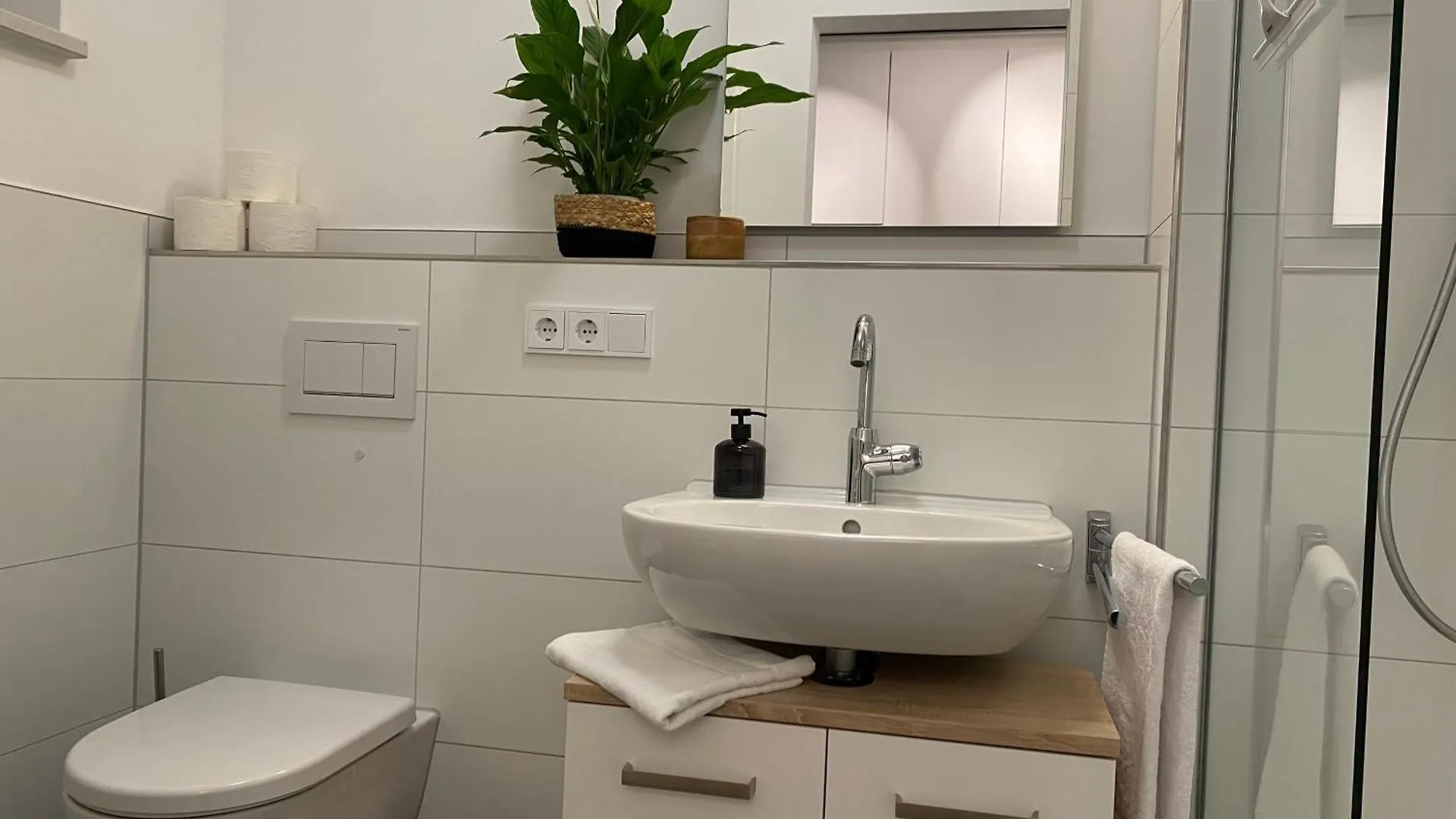 Modern Zentral Parkplatz Terasse Netflix Apartment Straubing 0*,  Germany