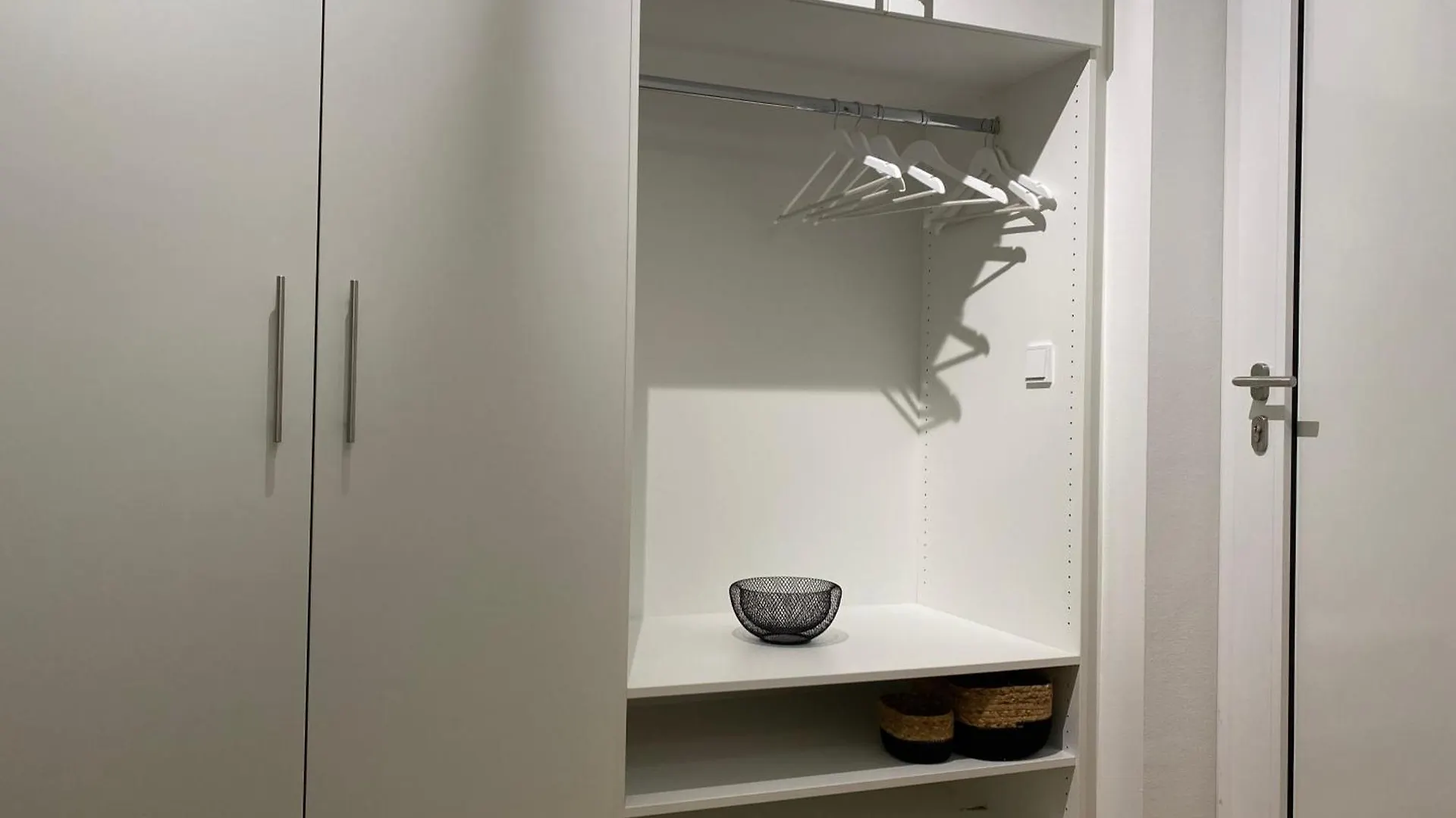 Modern Zentral Parkplatz Terasse Netflix Apartment Straubing 0*,